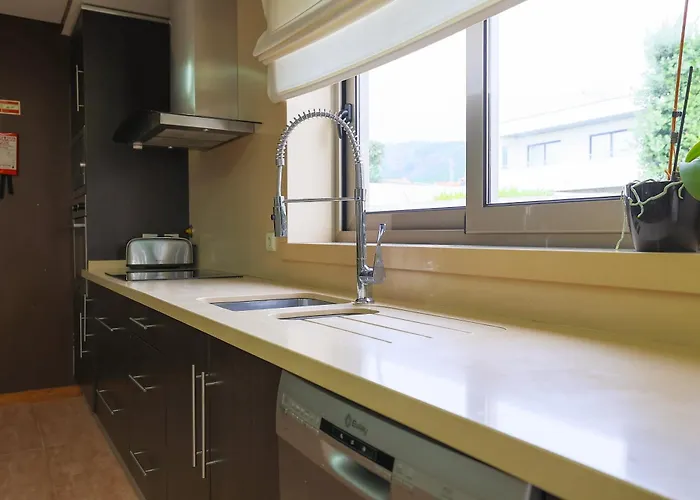 Casa Maria Marinhas (Braga)